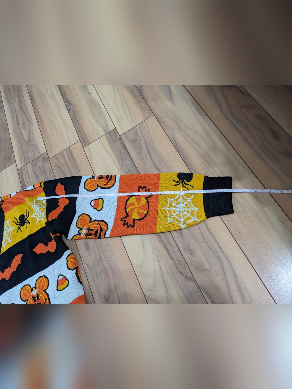 NWT! Her Universe X Disney Halloween Icons Striped Candy Corn Cardigan Sweater S - Picture 10 of 13